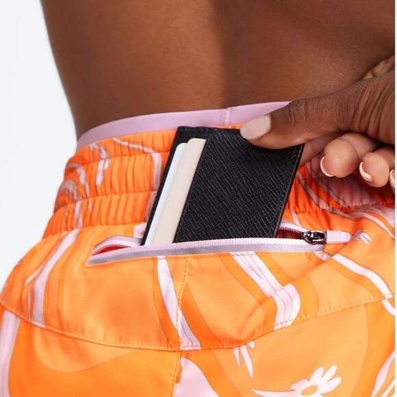 FABLETICS WOMEN’S BREATHE RUN SHORT WITH ZIP POCKET AND LINED IN SIZE XXS NWT - Picture 4 of 6